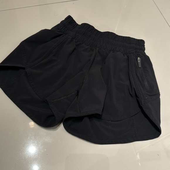 Black Lululemon shorts 🖤 - Picture 4 of 4